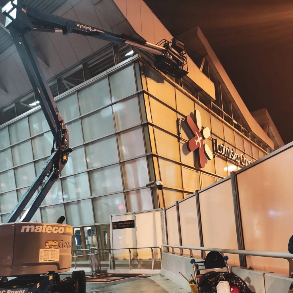 wynajem podnośnika koszowego z operatorem Multitel MX250